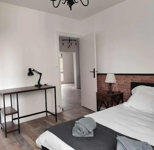 Lafabrik Apartman Valence